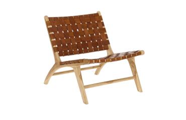 Sillón Calixta de piel y madera maciza de teca con acabado natural