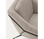 Butaca Brida beige y patas de acero con acabado negro