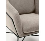 Butaca Brida beige y patas de acero con acabado negro