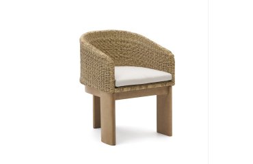 Silla Xoriguer de ratán sintético y madera maciza de eucalipto FSC 100%