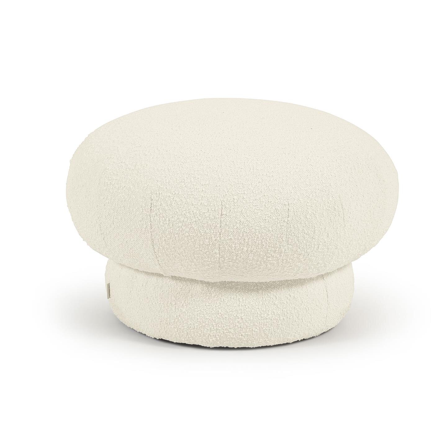 Sarisha round pouffe in white bouclé, Ø 60 cm