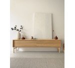 Meuble TV Lenon 2 portes en bois massif et placage de chêne 200 x 57 cm