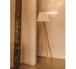 Lampadaire Benicarlo en bois d'hévéa massif finition naturelle et beige