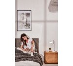 Table de chevet Abilen en placage de chêne 53 x 44 cm