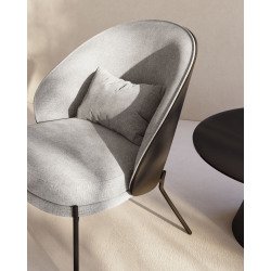 Fauteuil Eamy gris clair placage de frêne finition noire et métal noir