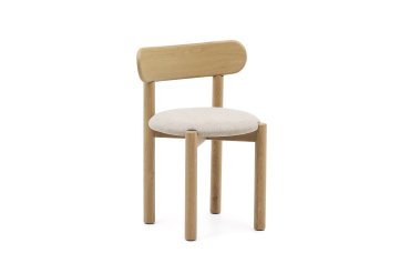 Nebai chair in beige chenille with a solid oak wood structure and natural finish FSC MIX Credit