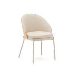 Eamy stoel in beige kunstleer, essenfineer en afwerking in naturel en beige metaal.