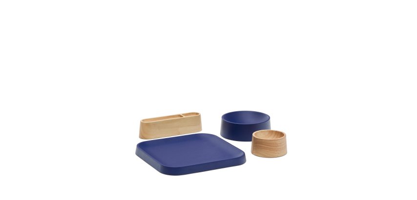 Set Bletz di piatti da aperitivo in legno di acacia con finitura naturale e blu