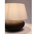 Lampe de table Nessi en métal avec finition effet terre cuite noir