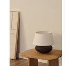 Lampe de table Nessi en métal avec finition effet terre cuite noir