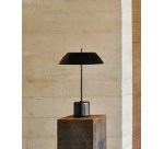 Lampe de table Sayra en marbre noir et métal peint noir