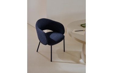 Chaise Maina en chenille épaisse bleue et pieds en acier finition bleue