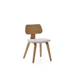 Gena chair in oak veneer and beige chenille