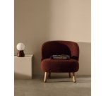 Fauteuil Ulit en tissu effet bouclette terracotta et pieds en bois de hêtre finition naturelle