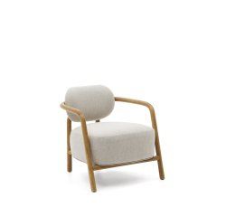 Butaca Melqui beige de madera maciza de roble con acabado natural
