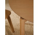 Table ronde Indara en placage de frêne avec finition naturelle Ø110 cm
