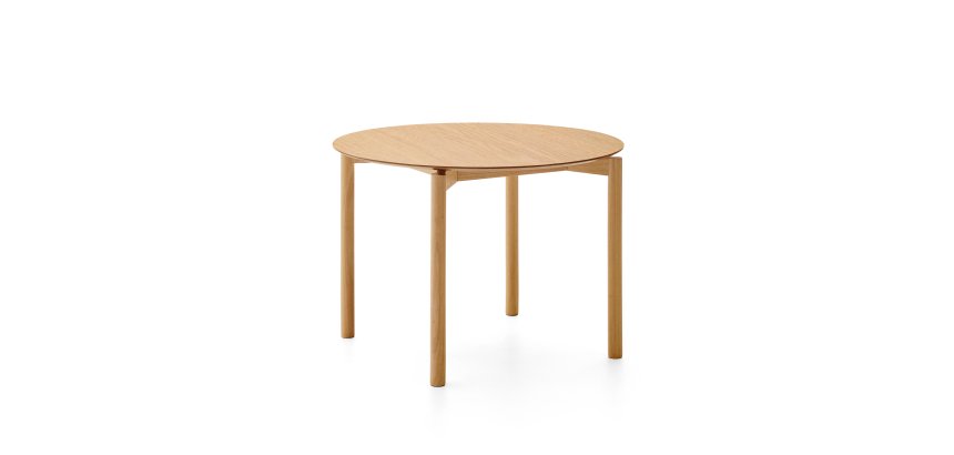 Table ronde Indara en placage de frêne avec finition naturelle Ø110 cm