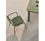 Chaise d’extérieur empilable avec accoudoirs Brai en acier galvanisé vert