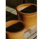 Ensemble Presili de 2 pots de fleurs en céramique, finition moutarde vernissée Ø 37 / 47 cm