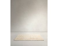 Nak ecru wool jacquard rug, 200 x 300 cm
