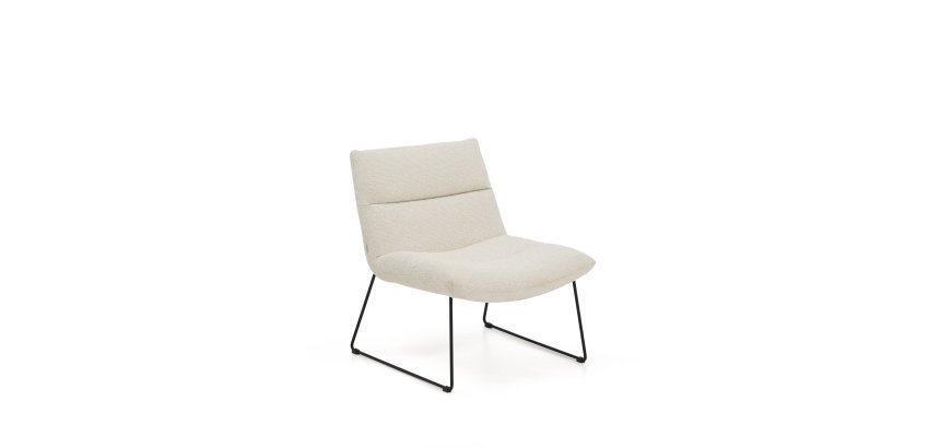 Fauteuil Asen en chenille beige et pieds en acier noir