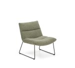 Sessel Asen aus grünem Samtstoff und schwarzen Stahlbeinen.
