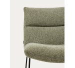 Sessel Asen aus grünem Samtstoff und schwarzen Stahlbeinen.