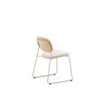 Chaise empilable Meli en contreplaqué de peuplier avec assise en chenille beige et pieds en métal beige