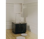 Table auxiliaire Sorein en marbre noir 40 x 40 cm