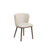 Chaise Ciselia en chenille épaisse beige et pieds en bois de frêne avec finition ton noyer FSC Mix Credit