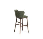 Tabouret Ciselia en chenille épaisse vert foncé et pieds en bois de frêne avec finition ton noyer FSC Mix Credit 75 cm