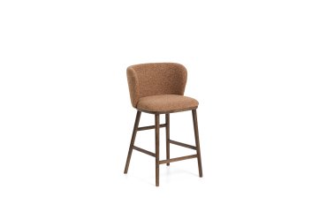 Sgabello Ciselia in ciniglia spessa terracotta e gambe in legno massiccio di frassino con finitura noce FSC Mix Credit 65 cm