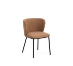 Chaise Ciselia en chenille épaisse terracotta et pieds en acier avec finition noire FSC Mix Credit