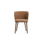 Chaise Ciselia en chenille épaisse terracotta et pieds en bois de frêne avec finition ton noyer