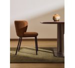 Chaise Ciselia en chenille épaisse terracotta et pieds en acier avec finition noire FSC Mix Credit