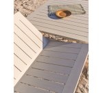 Table extensible Livorno en aluminium couleur écrue et pieds effet bois 233(350) x 100 cm