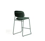 Tabouret empilable Meli en chenille verte et pieds en métal vert FSC Mix Credit 65 cm