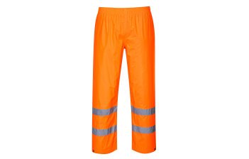 Trousers, shorts and Bermuda shorts