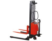 Gerbeur semi-électrique avec longerons encadrants hauteur d'élévation 3000 mm