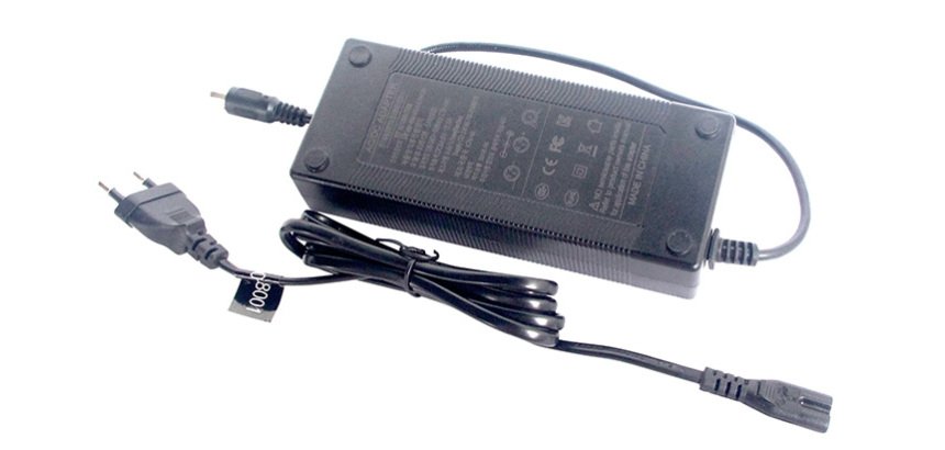 Chargeur 4Ah pour DMEG170, DMEG200, DMEG170-R