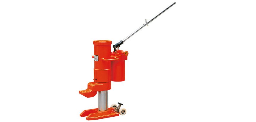 Cric monobloc à patte 25000 kg