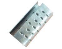 Chapes pour feuillards PP et PET semi-ouvertes renforcées