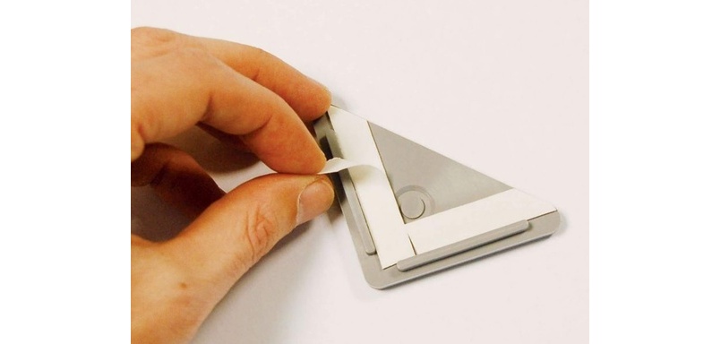 Coin de protection auto-adhésif - Classement M2 - 80mm x 60mm Gris Clair