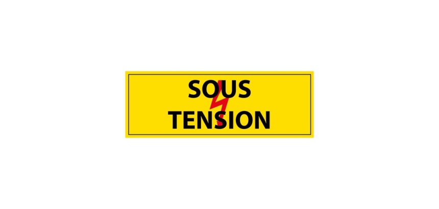 Panneau - Sous tension - Vinyle autocollant - ISO 7010 297 x 105 mm