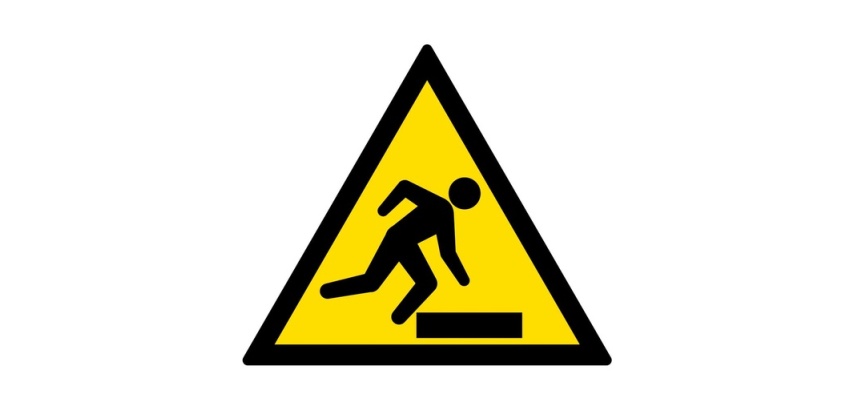 Panneau Danger- Attention au Trébuchement - W007 - ISO 7010