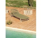 Tavolino Dandara in acciaio, corda écru e legno massiccio di acacia Ø 70 cm FSC 100%