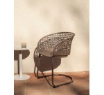 DE_Chaise d’extérieur Tenaro en plastique avec structure en acier marron