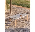 Table extensible Livorno en aluminium couleur écrue et pieds effet bois 233(350) x 100 cm