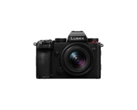 Appareil photo hybride Panasonic Full Frame LUMIX S5D + optique 18-40 f 4.5-6,3