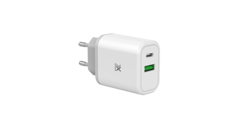 Chargeur pour téléphone mobile Xmoove Swift - USB-A et USB-C PD 30W